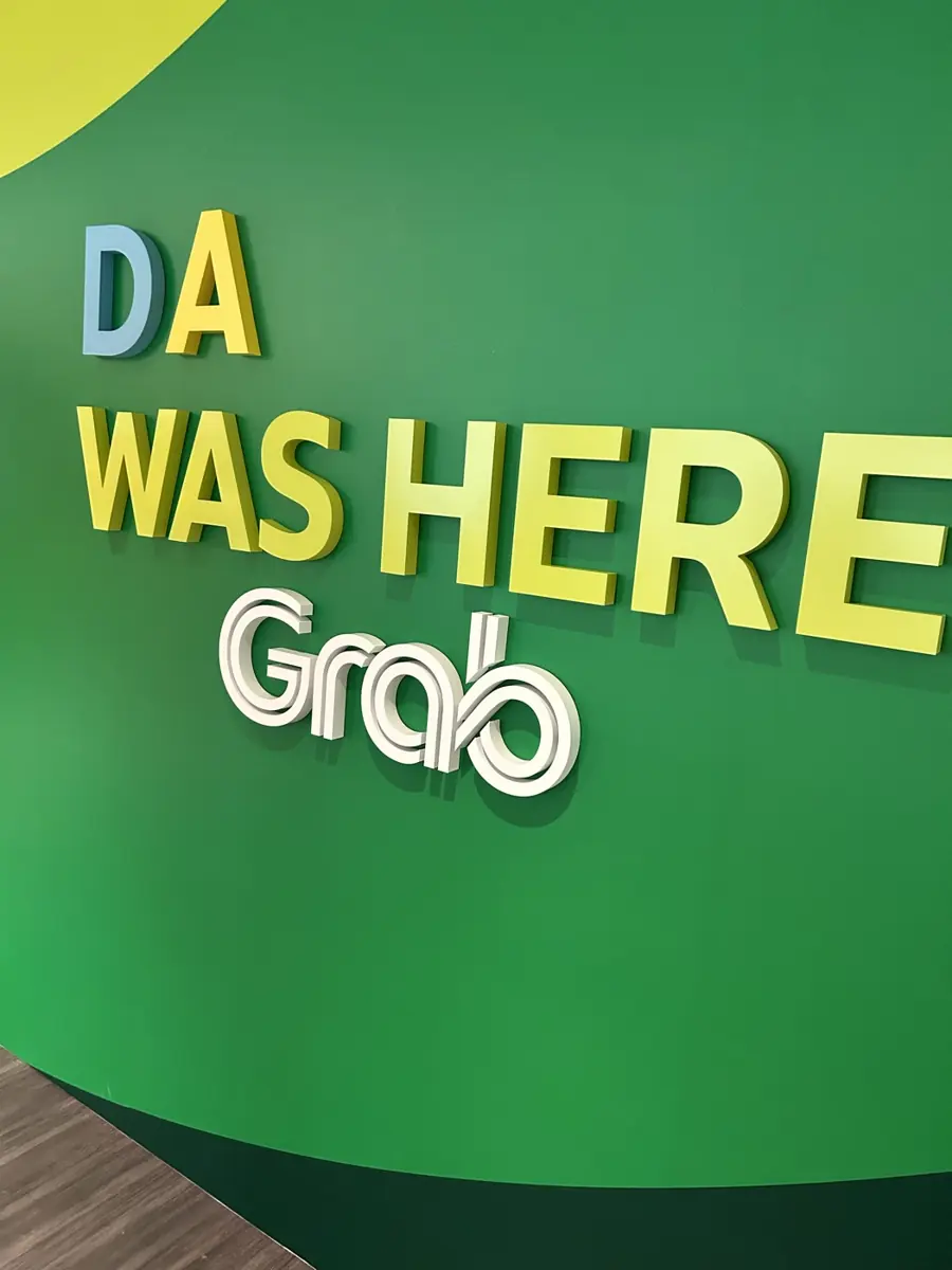 Wall reading DA was here, Grab